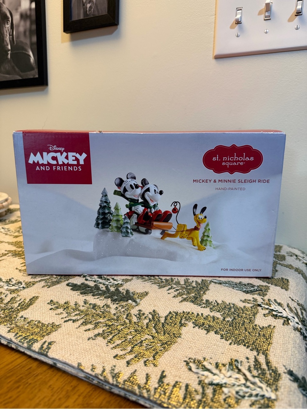Mickey Minnie Pluto Sleigh Ride Christmas Village - Picture 7 of 10
